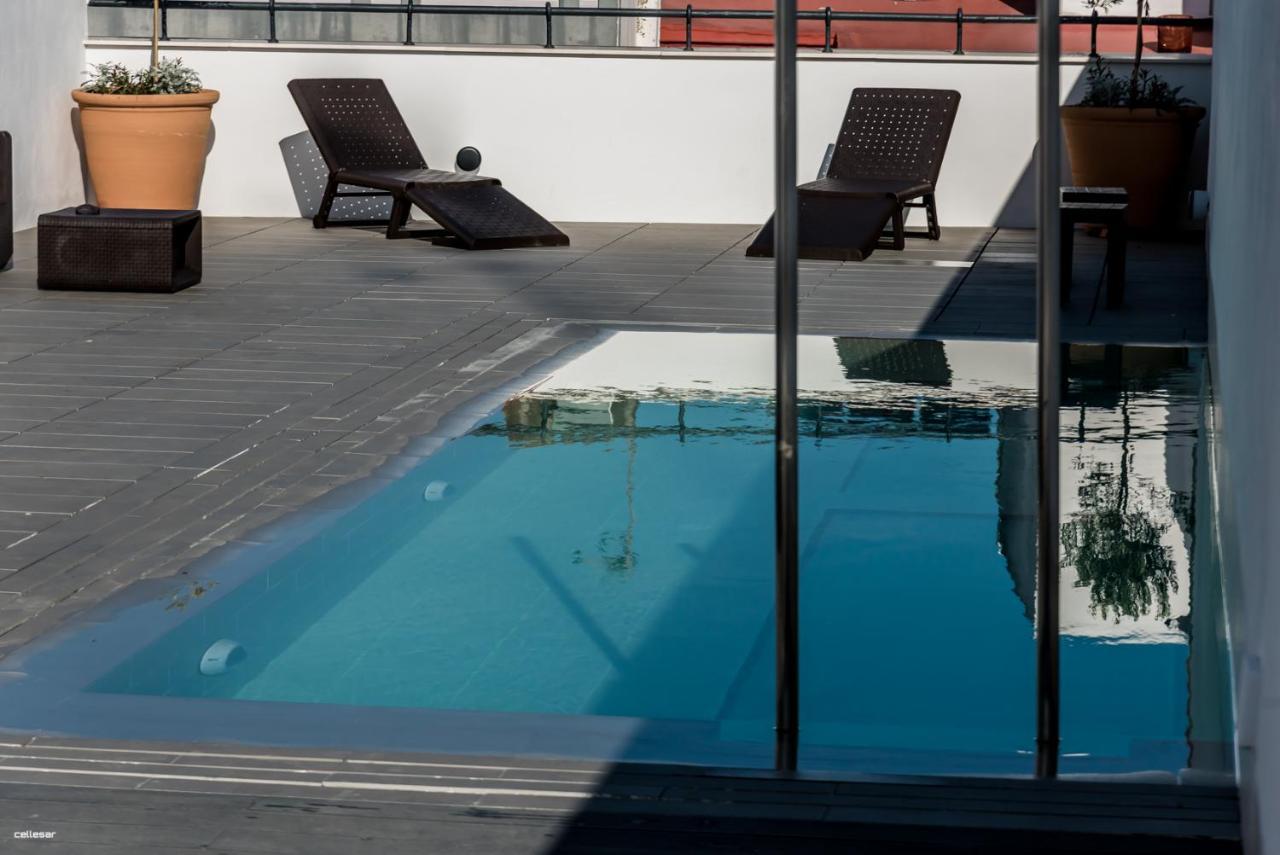 Hotel Welldone Quality - Crystal Pool Sewilla Zewnętrze zdjęcie